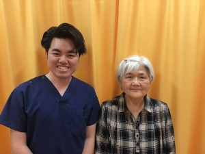 首　笑顔